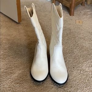White cowgirl boots